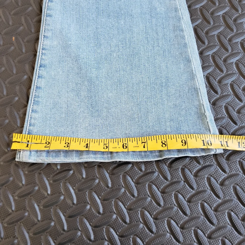 JUST USA Light Blue Distressed Flared Leg High Rise Jeans Size 3 Junior. - Picture 15 of 15
